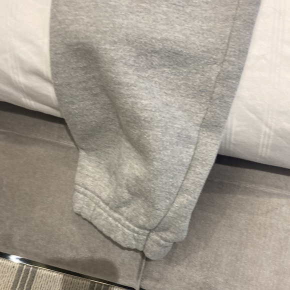 Trendy Champion grey sweats - Picture 5 of 5